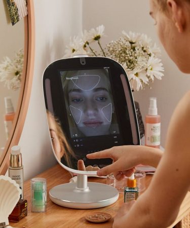 himirror miroir de l'avenir intelligent femme reflet