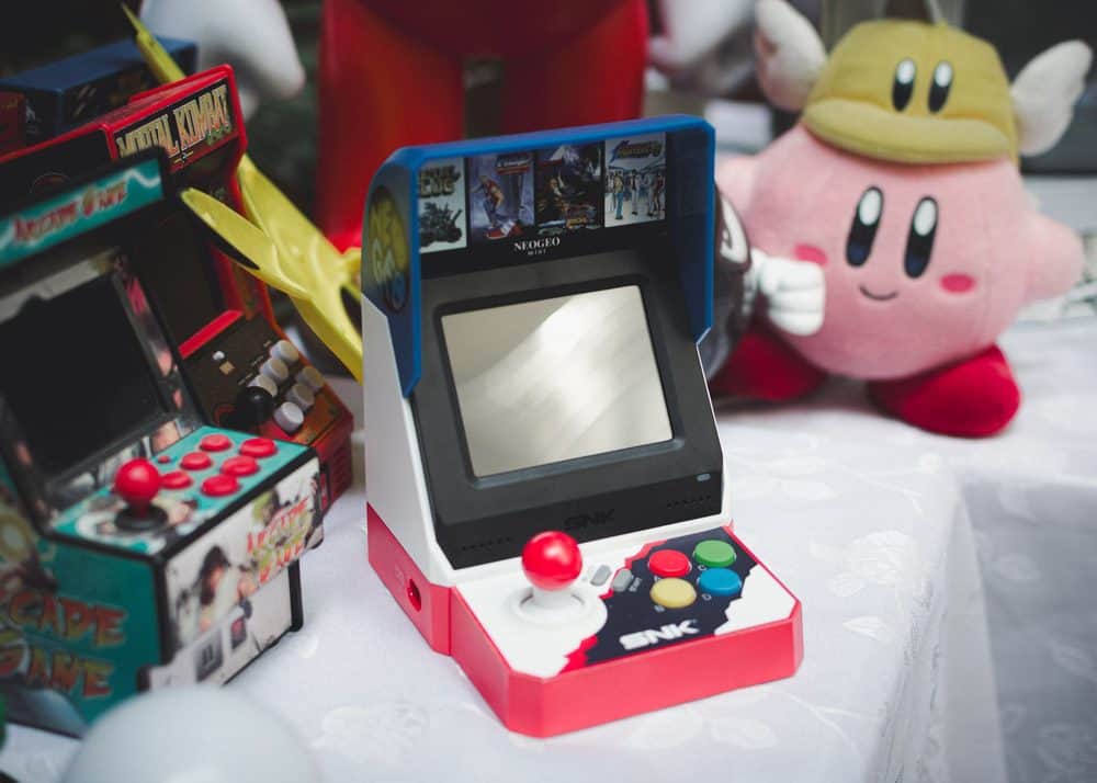 Mini borne d'arcade rétro avec figurine Kirby, idée cadeau geek